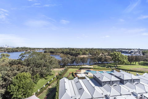 508 Stupendous Sunsets & Views Pool Gym Parking - Yamba Accommodation 34
