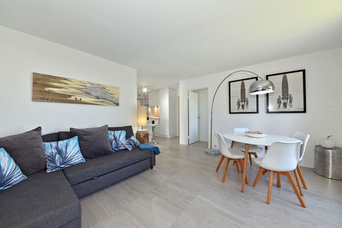 Cottesloe Apartment Close To Beach - Yamba Accommodation 14