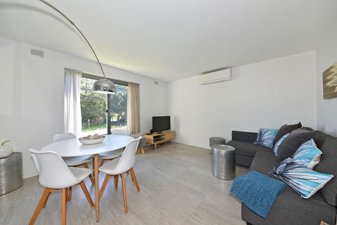 Cottesloe Apartment Close To Beach - Yamba Accommodation 17