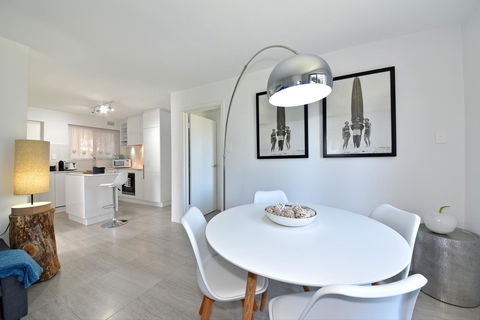 Cottesloe Apartment Close To Beach - Yamba Accommodation 20