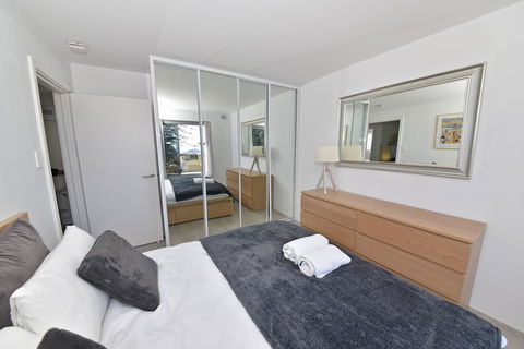 Cottesloe Apartment Close To Beach - Yamba Accommodation 5