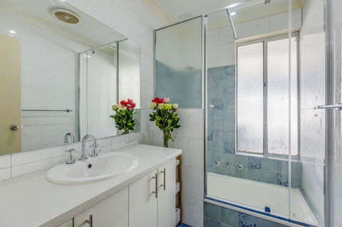 Brilliant, Neat, Convenient, Family-friendly House - Yamba Accommodation 11