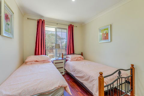 Brilliant, Neat, Convenient, Family-friendly House - Yamba Accommodation 10