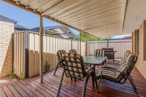 Brilliant, Neat, Convenient, Family-friendly House - Yamba Accommodation 13