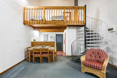Cottesloe Beach Chalets - Yamba Accommodation 30