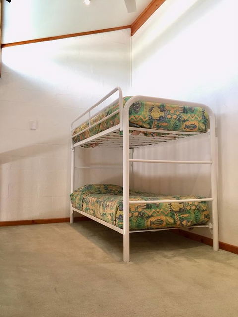 Cottesloe Beach Chalets - Yamba Accommodation 43