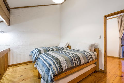 Cottesloe Beach Chalets - Yamba Accommodation 35