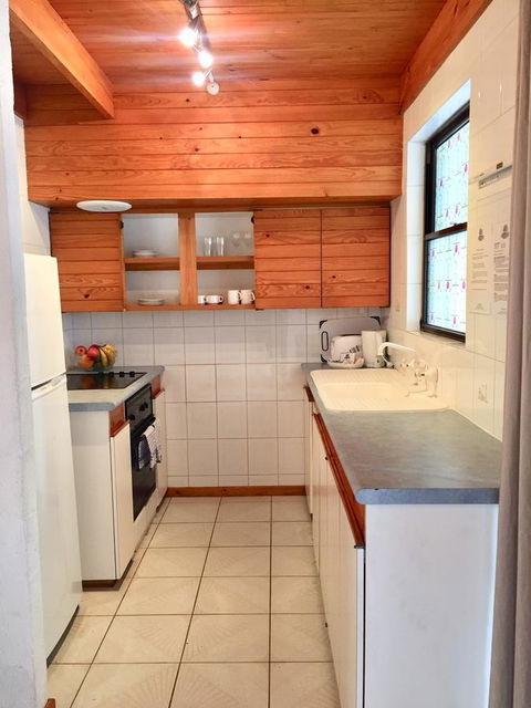 Cottesloe Beach Chalets - Yamba Accommodation 21
