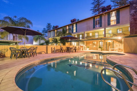 Cottesloe Beach Chalets - Yamba Accommodation 0