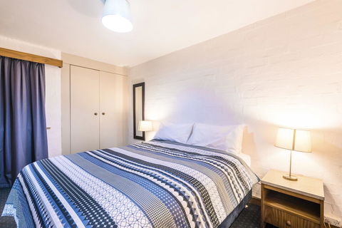 Cottesloe Beach Chalets - Yamba Accommodation 28