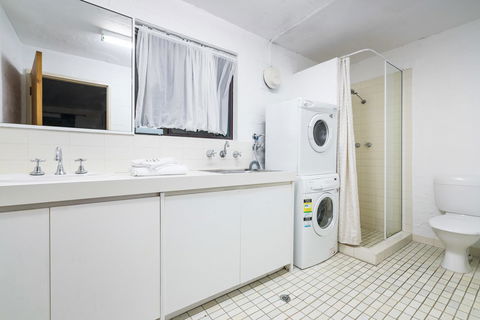 Cottesloe Beach Chalets - Yamba Accommodation 38