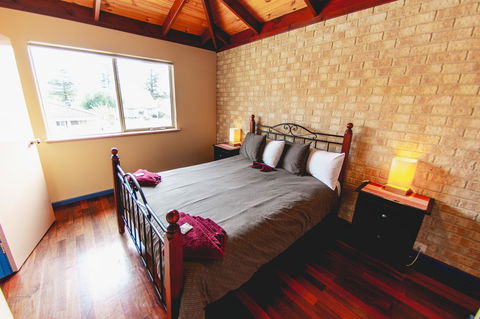 Esperance Foreshore Apartments - Yamba Accommodation 40