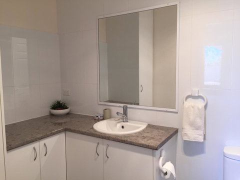 The Royal Dolphin Bed & Breakfast Safety Bay - Yamba Accommodation 31