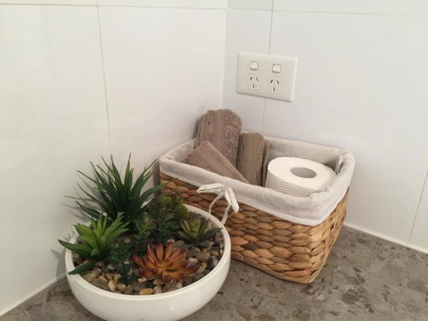 The Royal Dolphin Bed & Breakfast Safety Bay - Yamba Accommodation 19