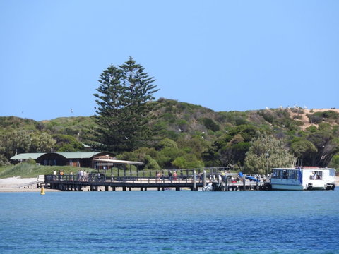 The Royal Dolphin Bed & Breakfast Safety Bay - Yamba Accommodation 9
