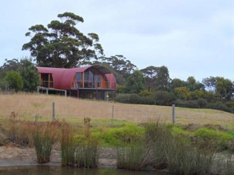 Tennessee Hill Chalets - Yamba Accommodation 7