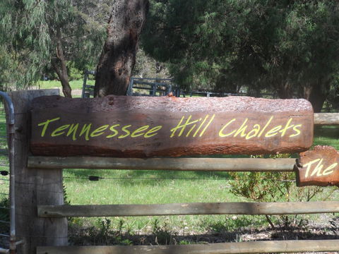 Tennessee Hill Chalets - Yamba Accommodation 23