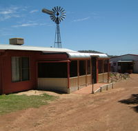 Bindoon's Windmill Farm - Yamba Accommodation