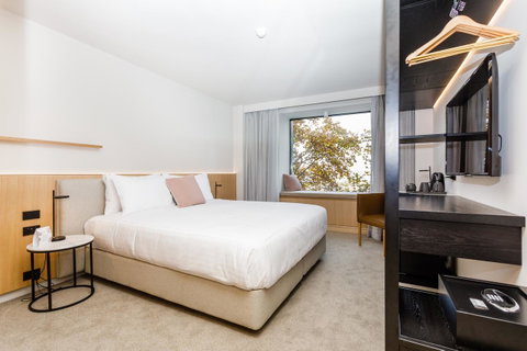Quay Perth - Yamba Accommodation 24