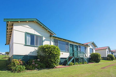 Augusta Hotel Motel - Yamba Accommodation 0