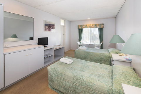 Augusta Hotel Motel - Yamba Accommodation 1