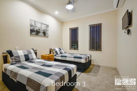 7 Kestrel Place - Yamba Accommodation 14