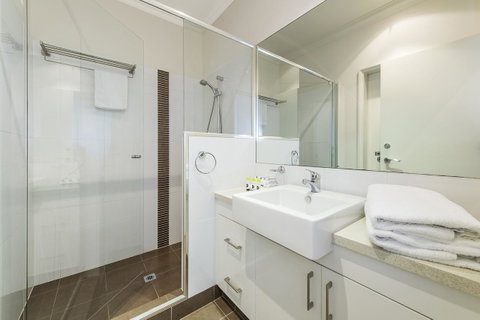 Dolphin Quay Apartments - Yamba Accommodation 42