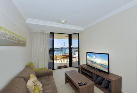 Dolphin Quay Apartments - Yamba Accommodation 10