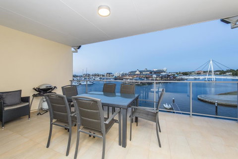 Dolphin Quay Apartments - Yamba Accommodation 22