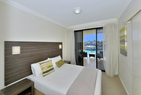 Dolphin Quay Apartments - Yamba Accommodation 1