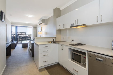 Dolphin Quay Apartments - Yamba Accommodation 35