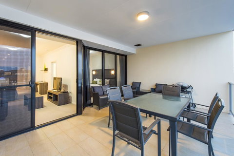 Dolphin Quay Apartments - Yamba Accommodation 37