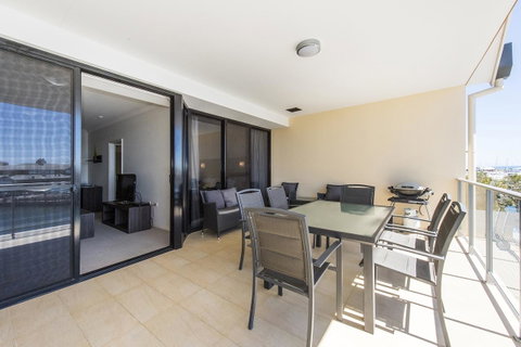 Dolphin Quay Apartments - Yamba Accommodation 27