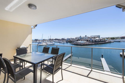 Dolphin Quay Apartments - Yamba Accommodation 36