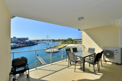 Dolphin Quay Apartments - Yamba Accommodation 5