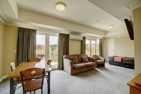 The Jetty Resort - Yamba Accommodation 24
