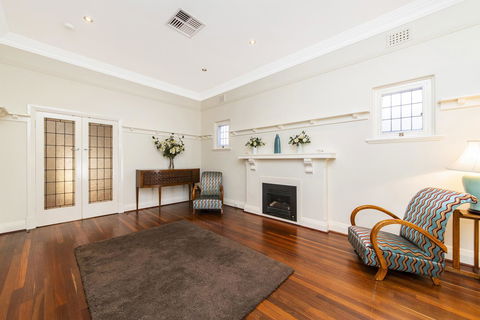 Inner Western Suburbs Retreat - Yamba Accommodation 21