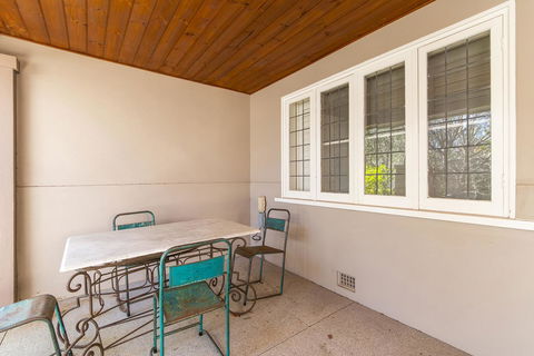 Inner Western Suburbs Retreat - Yamba Accommodation 37