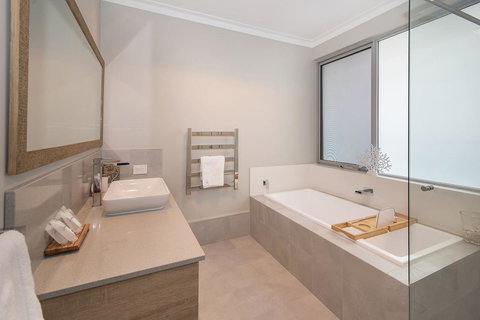 Busselton Beachside - A Slice Of Heaven - Yamba Accommodation 13