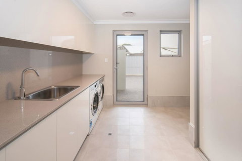 Busselton Beachside - A Slice Of Heaven - Yamba Accommodation 16