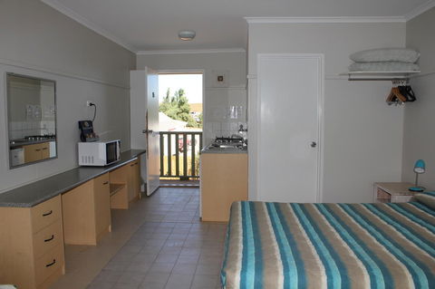 Ningaloo Coral Bay â€“ Bayview - Yamba Accommodation 23