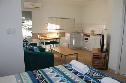 Mandurah Ocean Marina Chalets - Yamba Accommodation 1