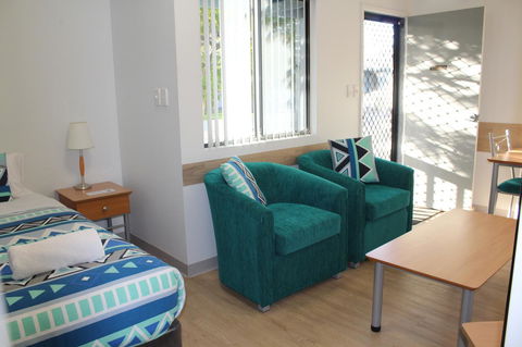 Mandurah Ocean Marina Chalets - Yamba Accommodation 33
