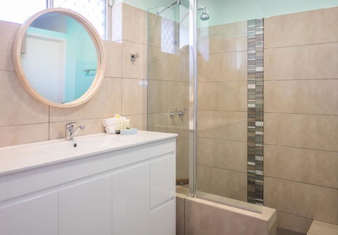 Cottesloe Sea Bliss Apartment - Yamba Accommodation 6