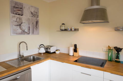 Cottesloe Sea Bliss Apartment - Yamba Accommodation 9