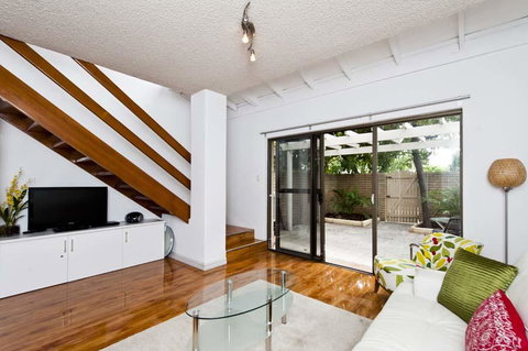 Heart Of Subiaco - Yamba Accommodation 1