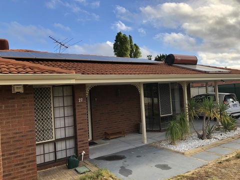 Charming Quiet Lodge-2 Minutes Walk To Shopping Complex - Yamba Accommodation 25
