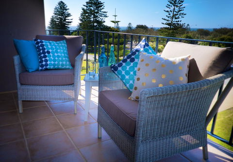 Cottesloe Marine Apartment - Executive Escapes - Yamba Accommodation 8