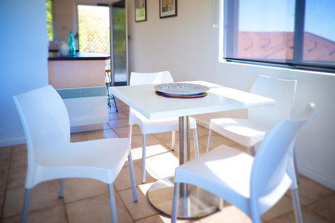 Cottesloe Marine Apartment - Executive Escapes - Yamba Accommodation 2
