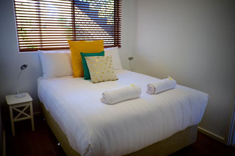 Cottesloe Marine Apartment - Executive Escapes - Yamba Accommodation 15
